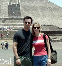 Kerr e Meredith difronte alla Piramide di Teotihuacan - Messico City